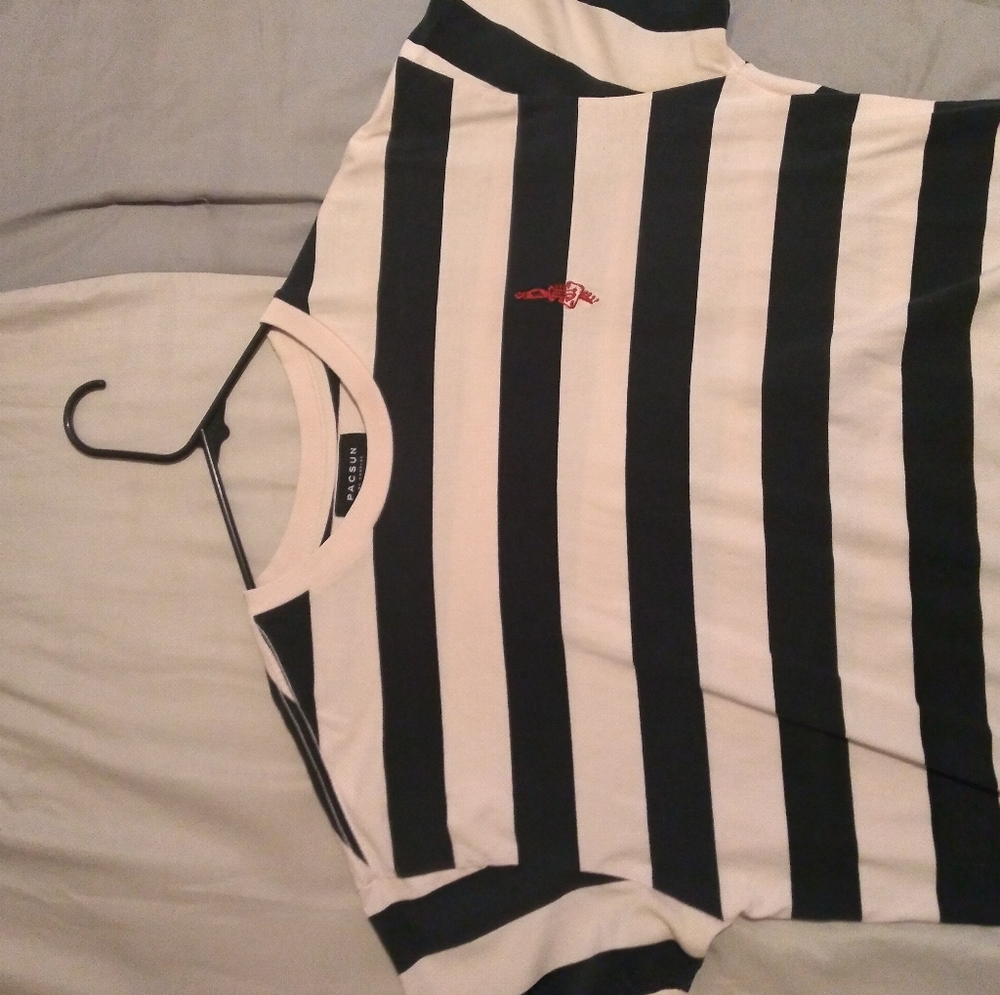 PACSUN T SHIRT